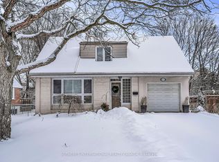 15 Addison Cres, Toronto, ON M3B1K7