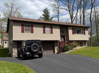 52 Anchor Rd, Du Bois, PA 15801