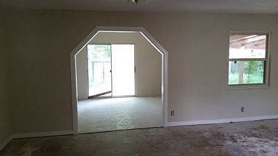 5th image of 9610 Bear Creek Dr