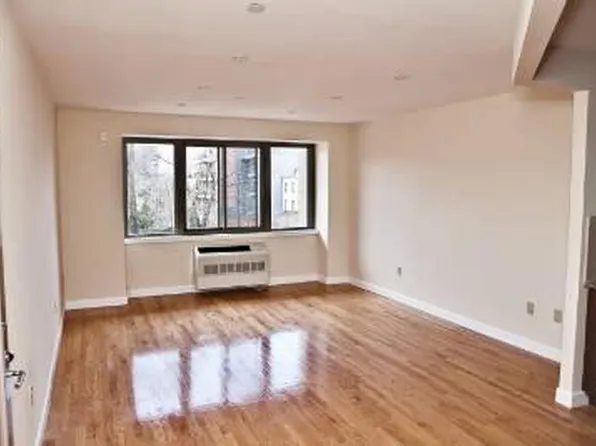 422 4th Ave, Brooklyn, NY 11215