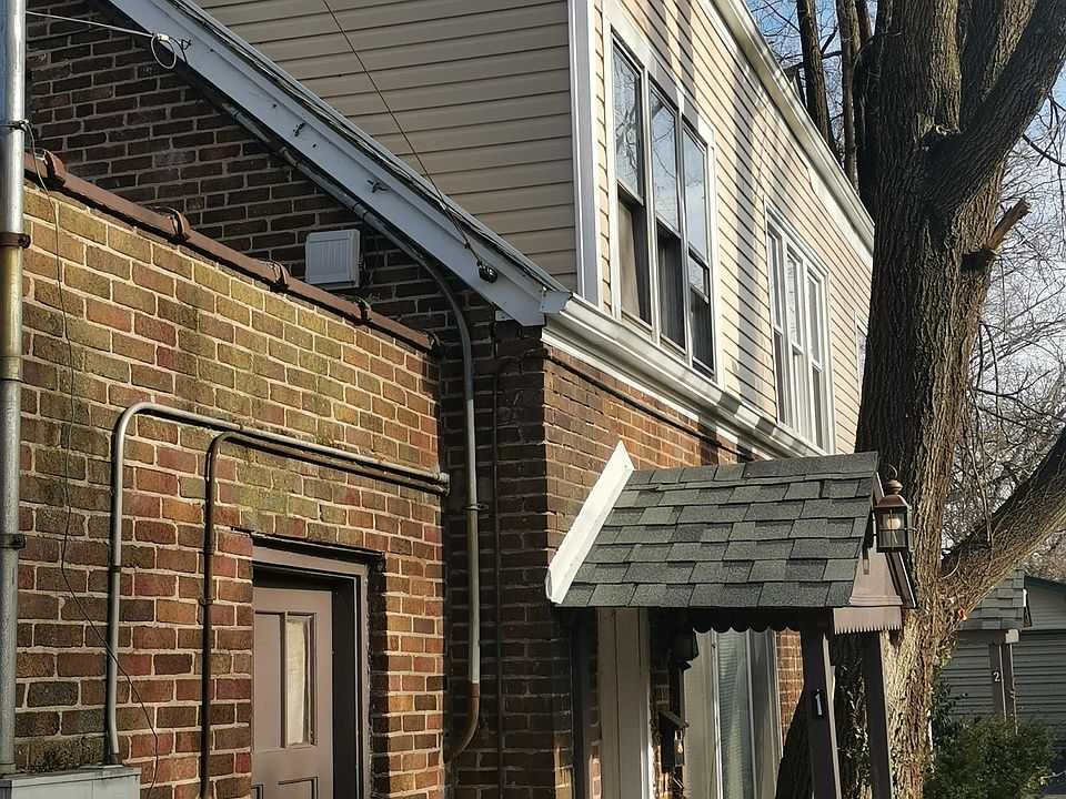 Side garage door