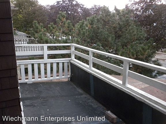 3rd image of 2928 N Maryland Ave #3690563