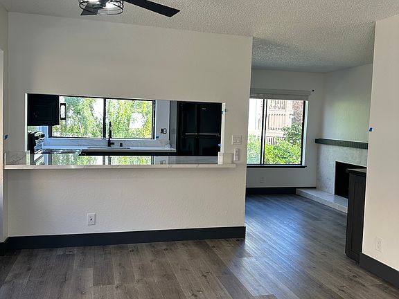 4th image of 926 Apricot Ave