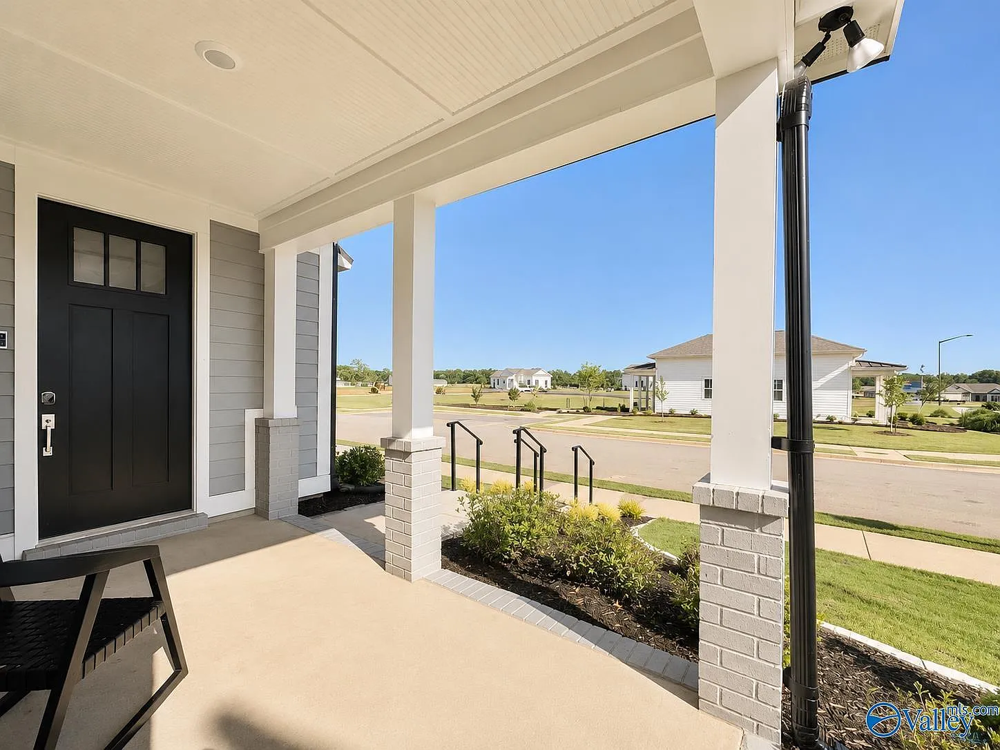3 bed, 2.0 bath, 1790 sqft, $2,100 — Photo 4