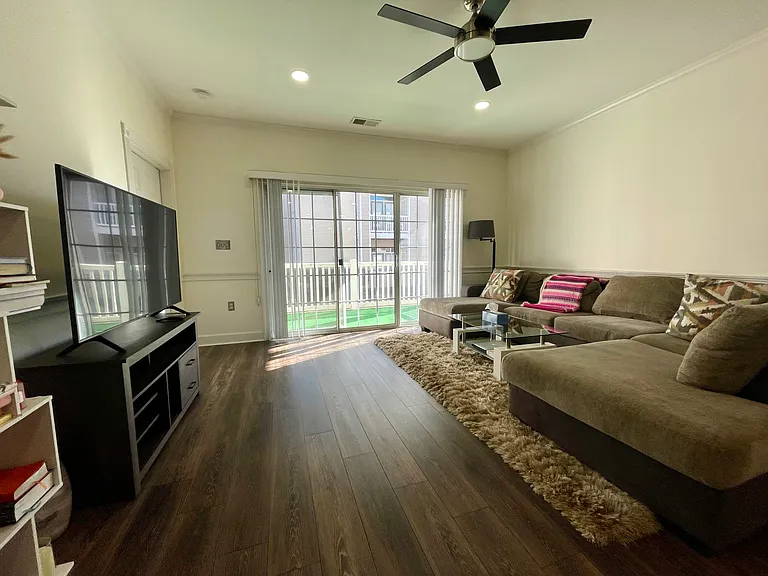 9066 Meadow Vista Rd — Photo 3