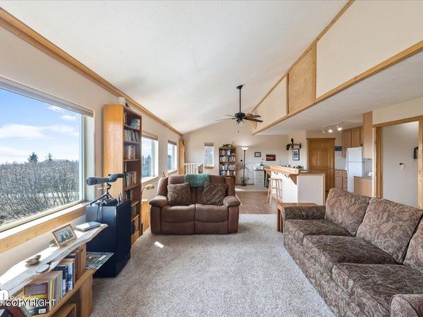 3740 Forest Glen Dr, Homer, AK 99603