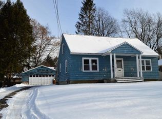 132 Pine Grove Dr, Pittsfield, MA 01201