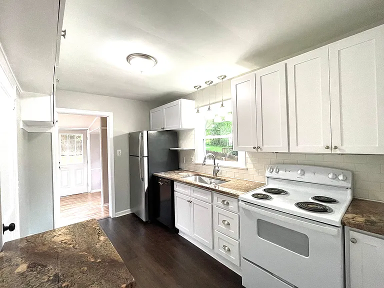 4607 Fairmont Ave — Photo 8