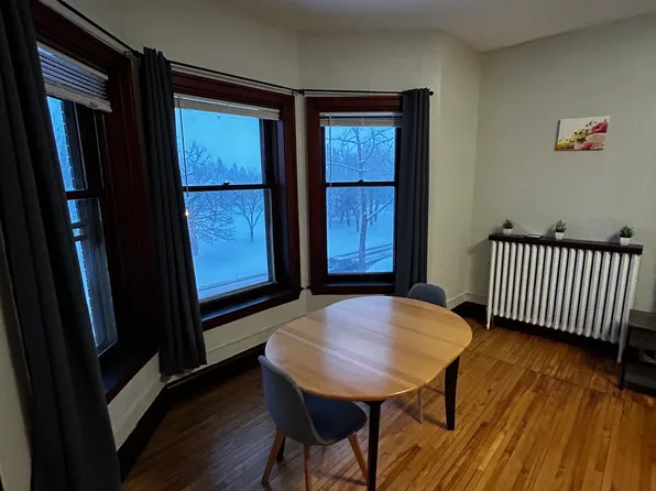 214 4th St SE #4F, Minneapolis, MN 55414