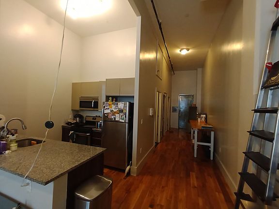 3rd image of 41 Kosciuszko St APT 117