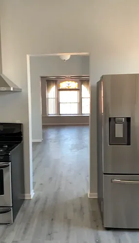 1147 W Grand Ave #4F Photo 1