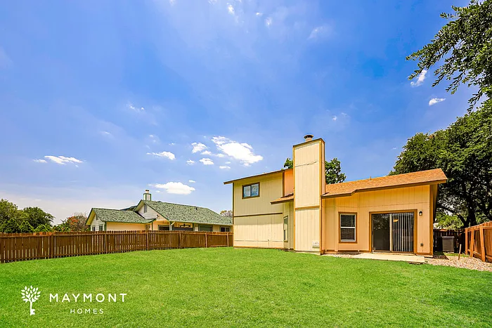9710 Dugas Dr — Photo 15