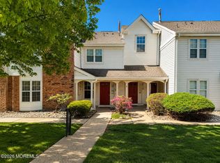 270 Tulip Ln, Freehold, NJ 07728