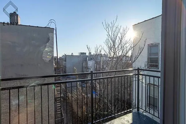 Rented by ERNY LLC | media 38