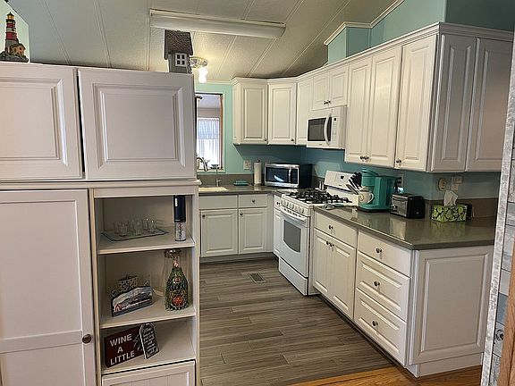 Kitchen Range/Microwave