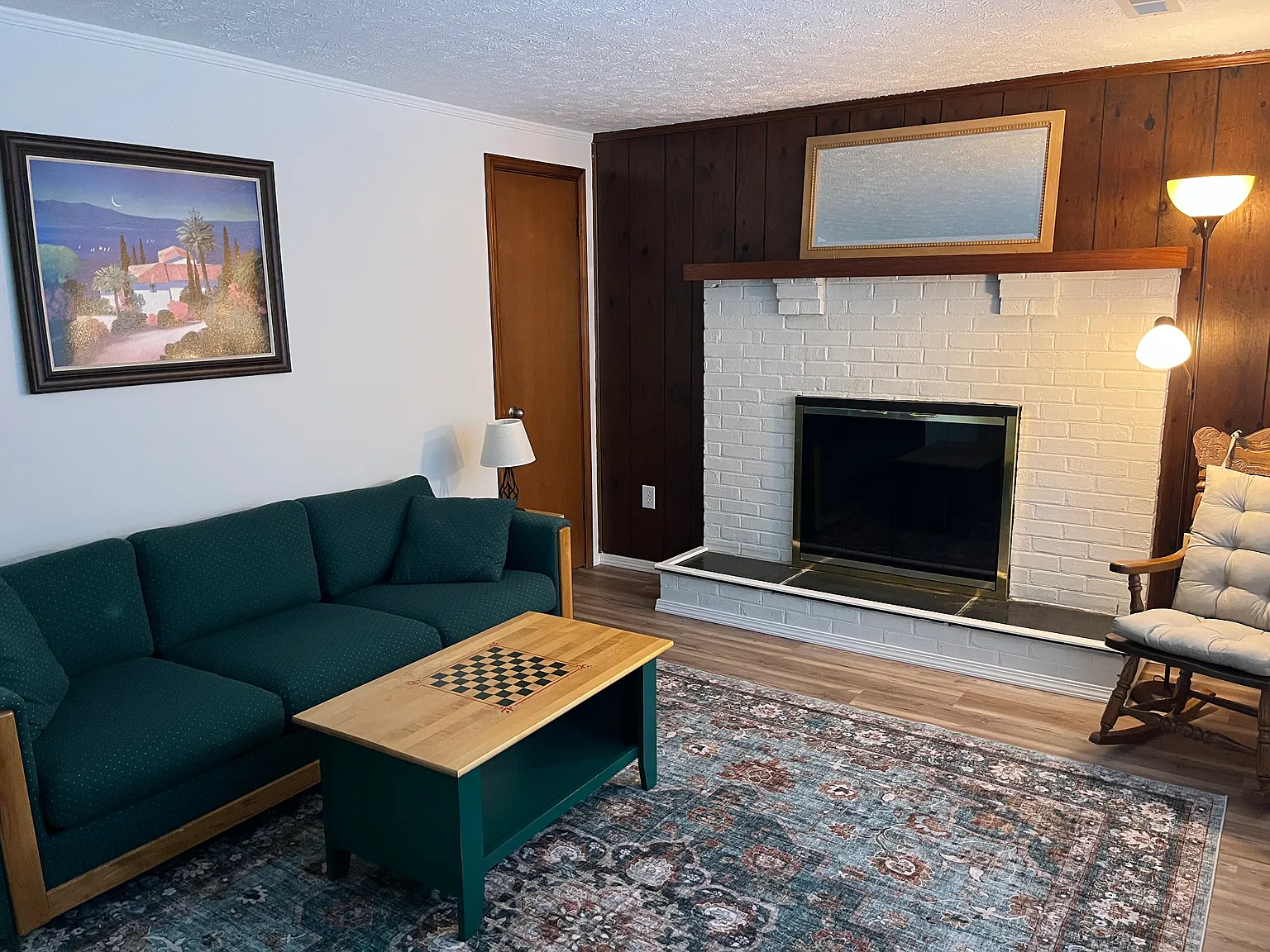 3 bed, 1400 sqft, $2,000 — Photo 4