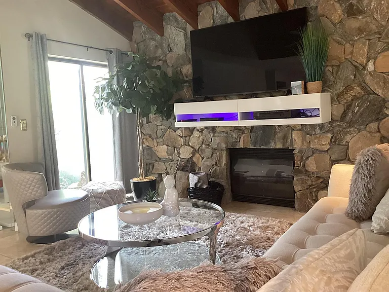 10496 Augusta Ct — Photo 8