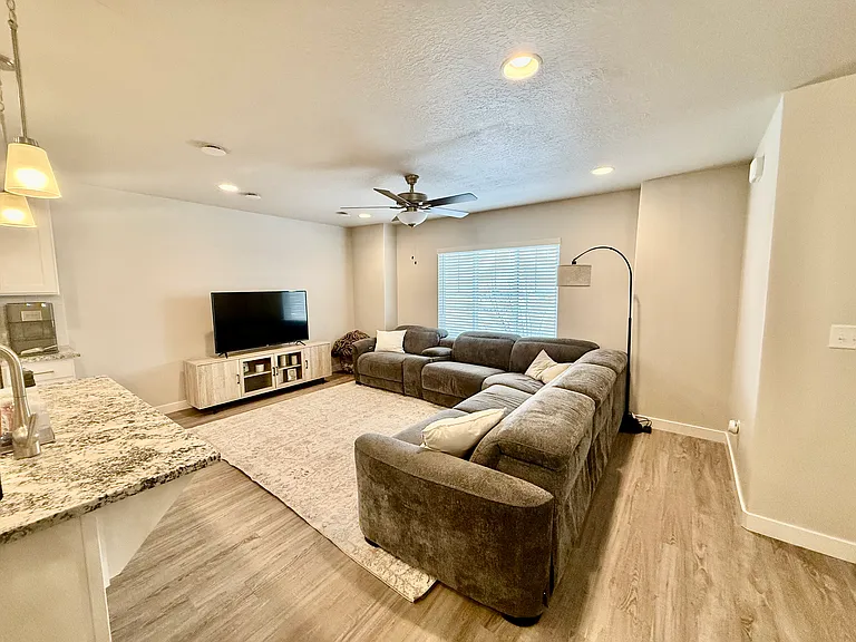1171 S 750 W — Photo 37