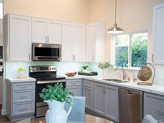 5th image of 15172 Champagne Cir