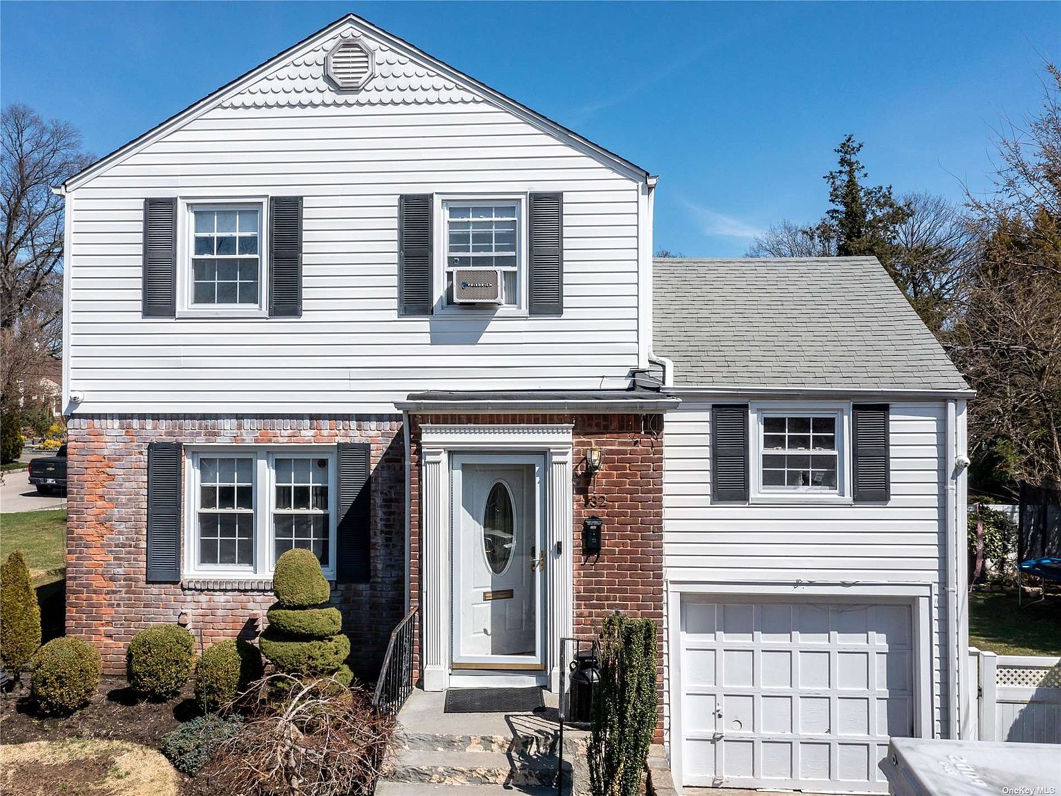 132 Greenway W, Manhasset Hills, NY 11040 Zillow