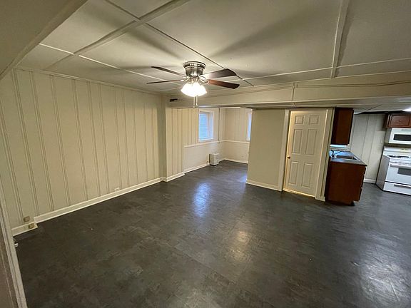 2nd image of 271 Kalmia Ave APT 2