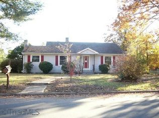 3733 Oakwood Dr, Greensboro, NC 27407