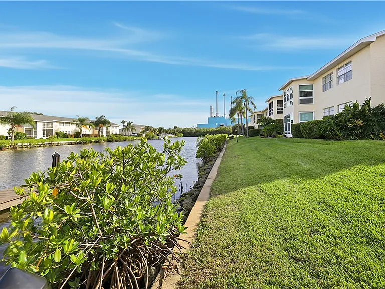 1830 Robalo Dr #B102 — Photo 32