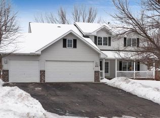 255 Jaspers Cir S, Chaska, MN 55318