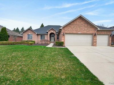 20196 Huron Dr, Clinton Township, MI, 48038