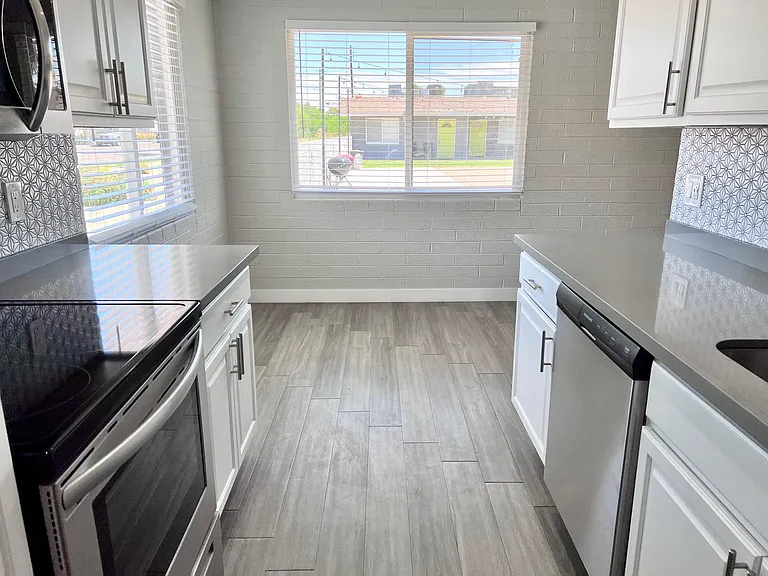 2625 E Turney Ave #1 — Photo 14