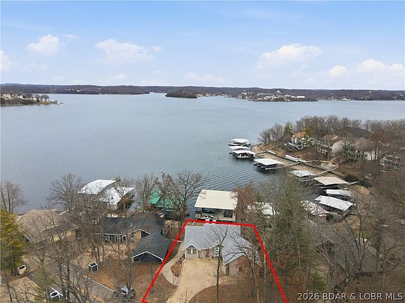 3rd image of 18 Elm Ct