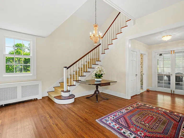 155 First Neck Ln — Photo 19