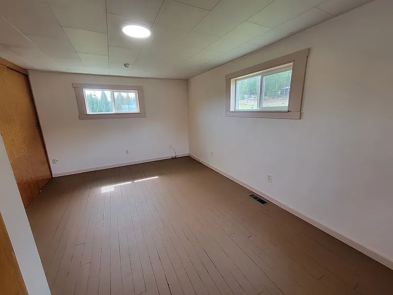 1151 Pease Rd — Photo 23