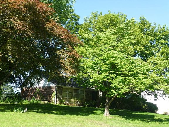 3rd image of 22 Chapel Hill Rd