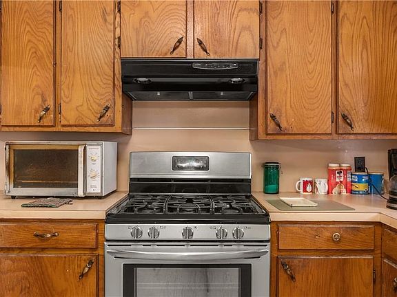 5th image of 3009 Villemarette St