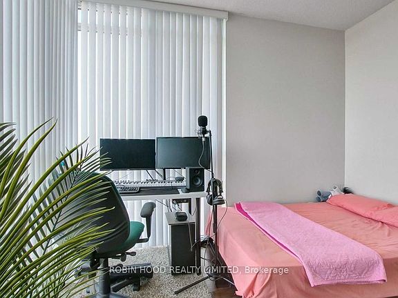 4th image of 1328 Birchmount Rd #910