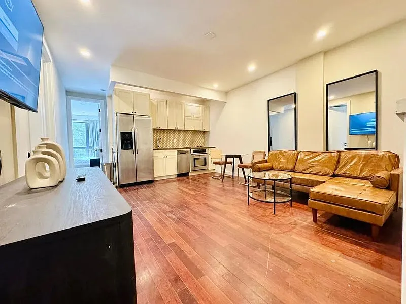 5 bed, 4.0 bath, $1,350 — Photo 4