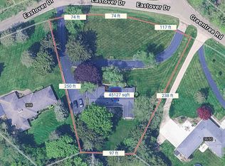 922 Eastover Dr, Bloomfield Hills, MI 48304