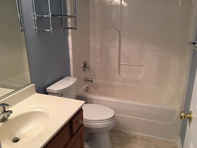 255 Joshua Glen Ln — Photo 14