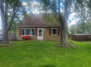 747 Imperial Rd, Valparaiso, IN 46385