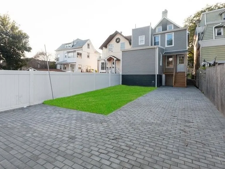 38 Tompkins St #2 — Photo 2