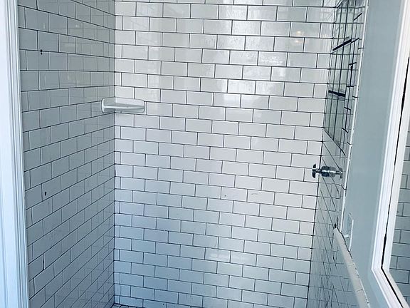 2nd image of 535 Klotter Ave #3