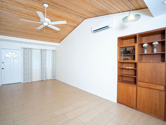 2nd image of 2030 10th St