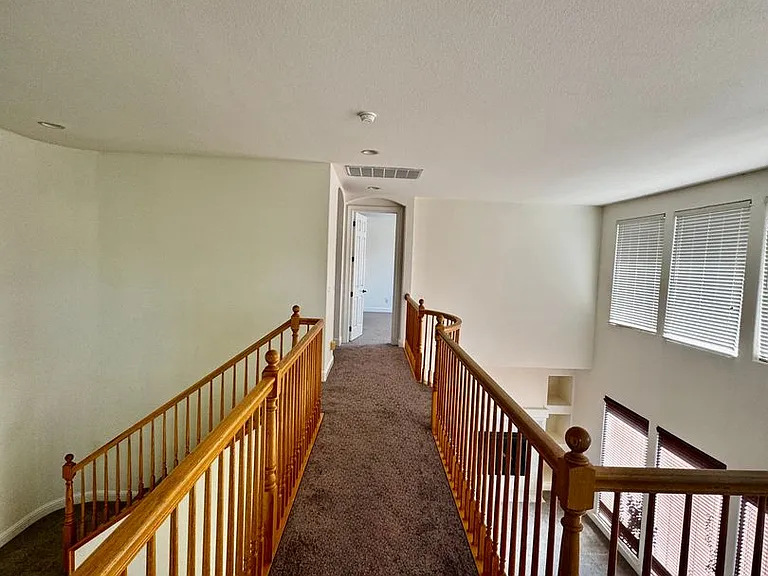 1902 Foster Way — Photo 11