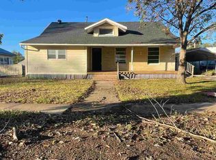 710 E Maple St, Cushing, OK 74023