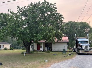 705 Waldroup Ave, Douglas, GA 31535