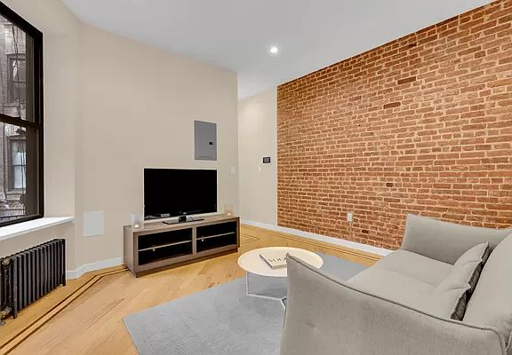 3rd image of 474 W 158th St APT 3