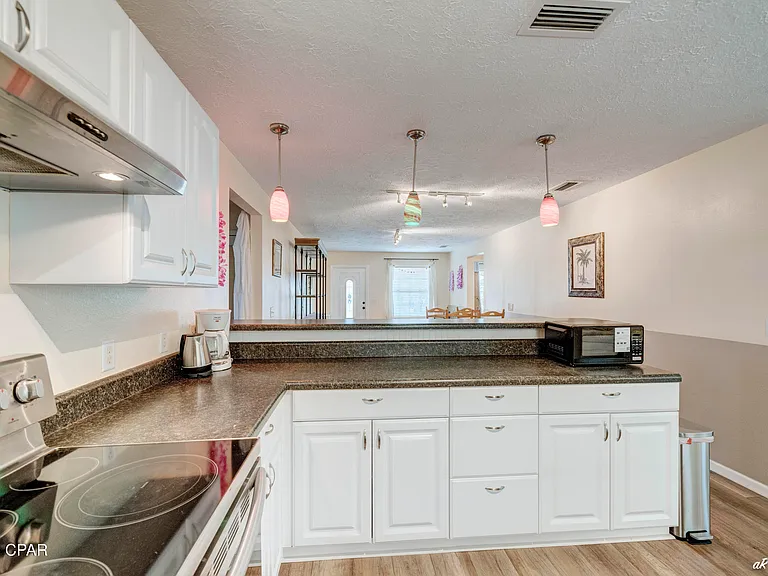 420 Water Oak Cir — Photo 33