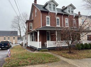 442 Walnut St APT 1, Royersford, PA 19468