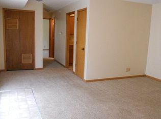 935 Valley View Dr APT 3, Junction City, KS 66441